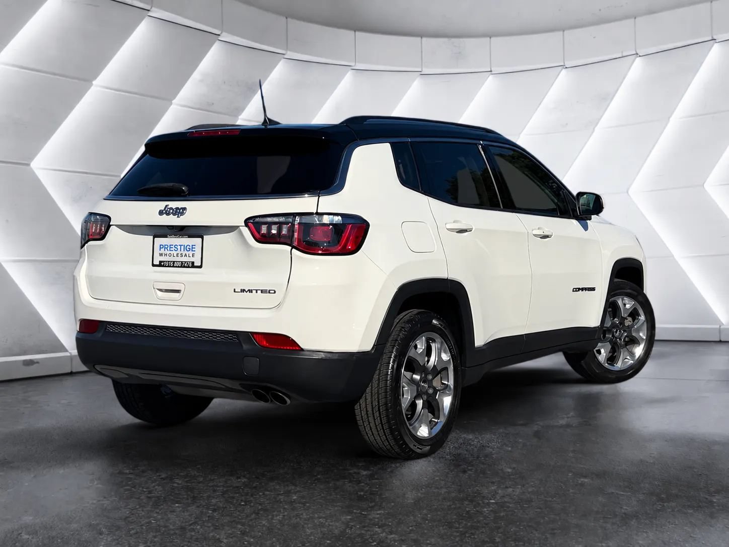 Used 2018 Jeep Compass Limited w/ Navigation Group FWD image 5