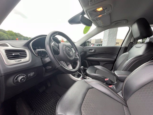Used 2020 Jeep Compass Latitude w/ Popular Equipment Group AWD/4WD image 11