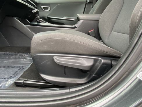 Used 2025 Kia K4 FWD image 15