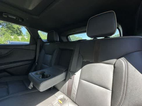 Used 2022 Chevrolet Blazer Premier w/ Enhanced Convenience Package AWD/4WD image 18