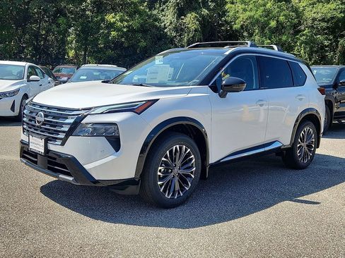 New 2026 Nissan Rogue Platinum w/ Platinum Premium Package image 2