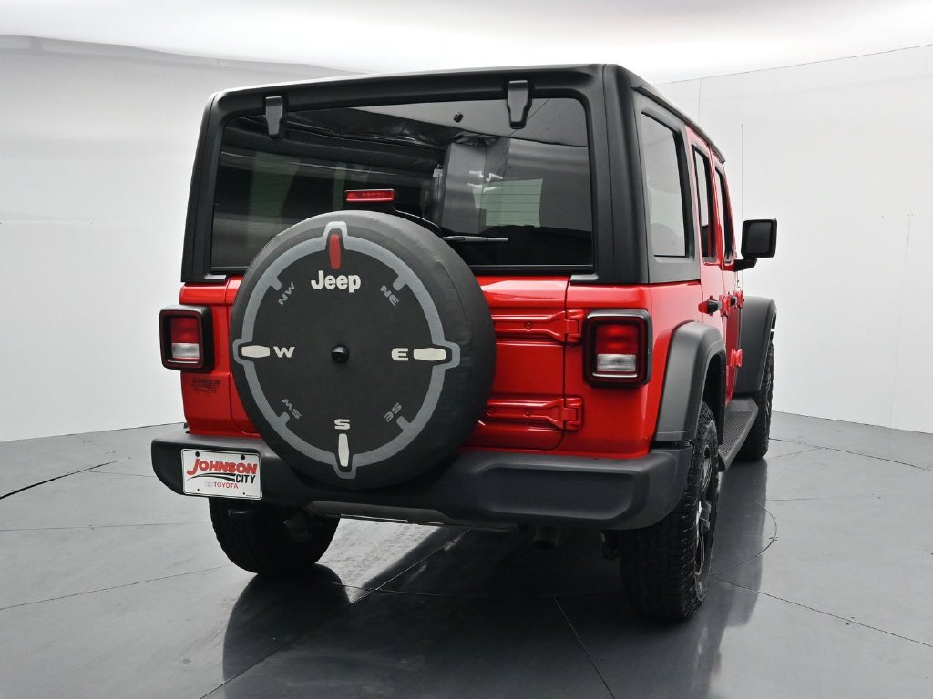 Used 2022 Jeep Wrangler Unlimited Sport AWD/4WD image 6