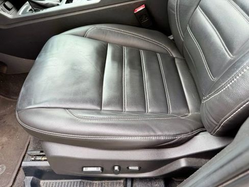 Used 2017 Ford Escape Titanium AWD/4WD image 24