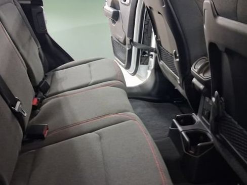 Used 2026 Jeep Wrangler Unlimited Rubicon AWD/4WD image 14