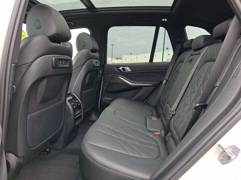 Used 2023 BMW X5 xDrive40i w/ Premium Package image 10