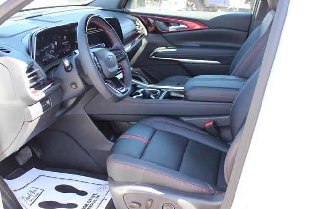 Used 2026 Chevrolet Traverse RS AWD/4WD image 8
