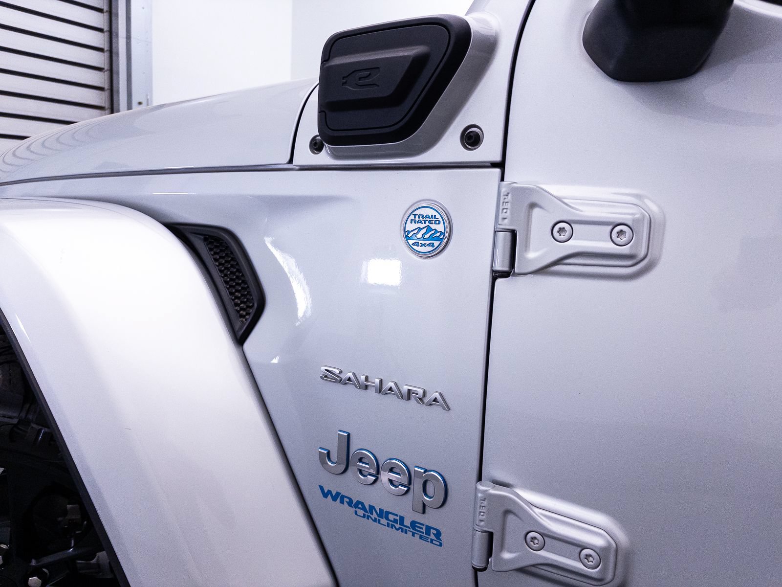 Used 2022 Jeep Wrangler Unlimited Sahara AWD/4WD image 2