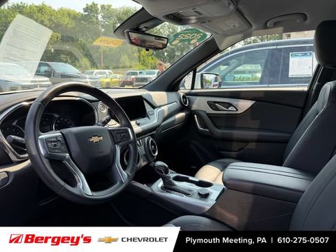 Used 2022 Chevrolet Blazer LT w/ Sound & Technology Package AWD/4WD image 9