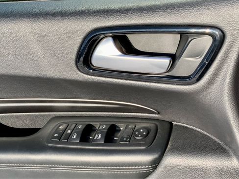 Used 2023 Dodge Durango SXT Launch Edition image 43