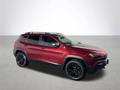 Used 2020 Jeep Cherokee Trailhawk image 4