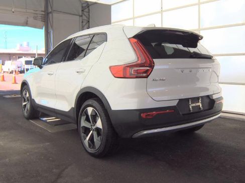 Used 2023 Volvo XC40 B4 Plus w/ Protection Package Premier FWD image 4