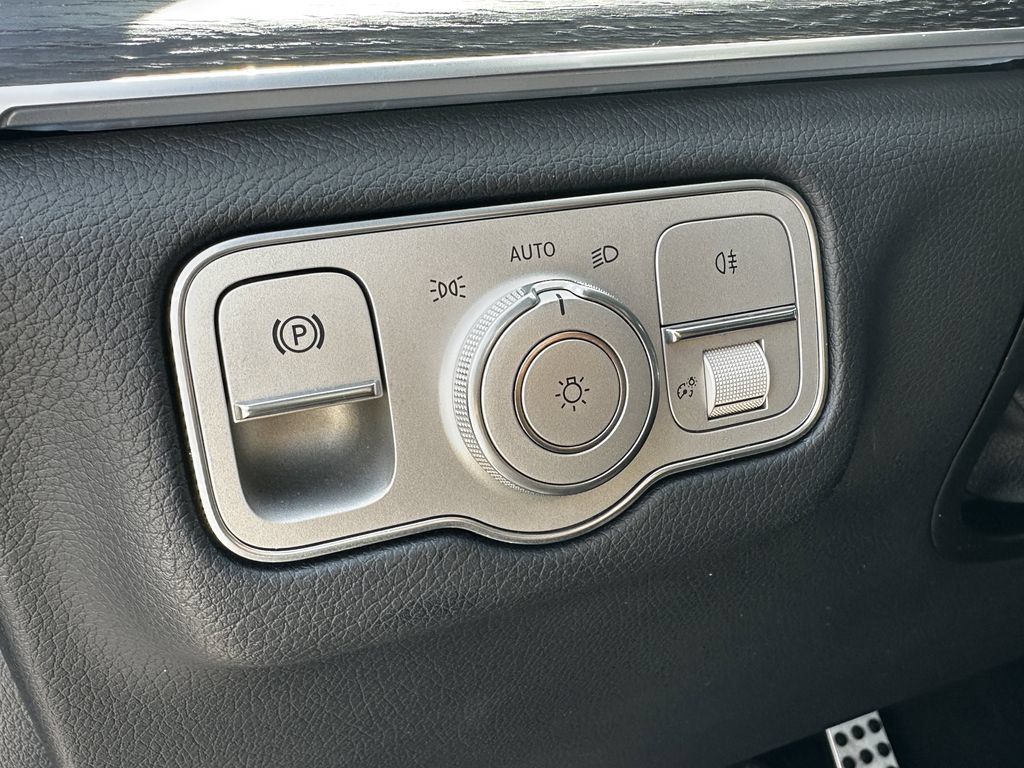 Certified 2025 Mercedes-Benz GLS 450 4MATIC w/ AMG Line Exterior image 36