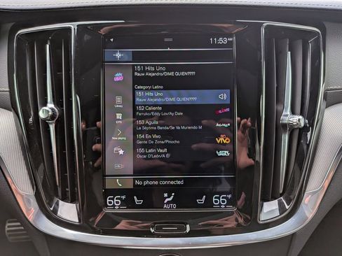 Used 2020 Volvo S60 T6 R-Design image 21