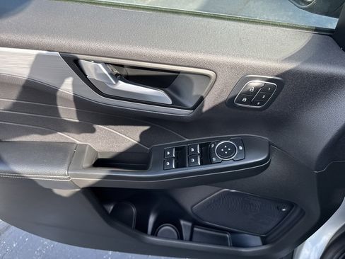 Used 2024 Ford Escape Platinum image 33