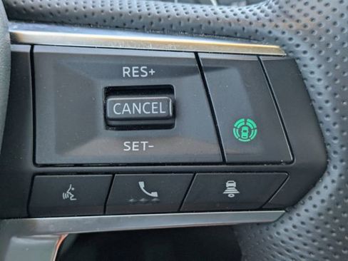 Used 2024 Mitsubishi Outlander SE image 29