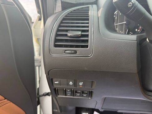 Used 2022 INFINITI QX80 Sensory w/ Cargo Package image 21