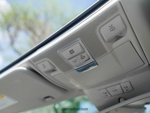 Used 2013 Mercedes-Benz SL 550 image 45