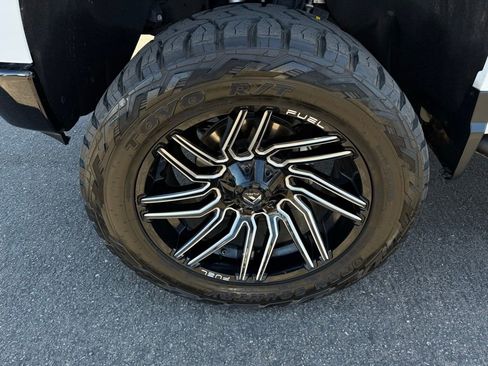 Used 2024 Chevrolet Silverado 1500 LT Trail Boss w/ LT Trail Boss Premium Package image 9