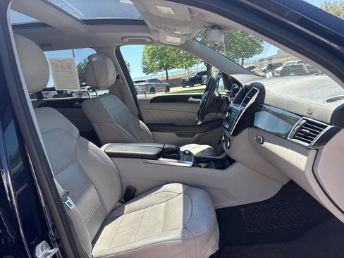 Used 2015 Mercedes-Benz GL 450 4MATIC image 25