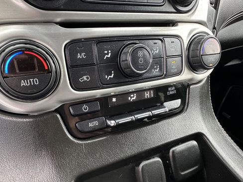 Used 2020 GMC Yukon SLE w/ SLE Value Package image 29