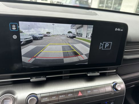 Used 2025 Hyundai Kona SEL FWD image 18