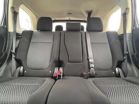 Used 2020 Mitsubishi Outlander AWD image 20