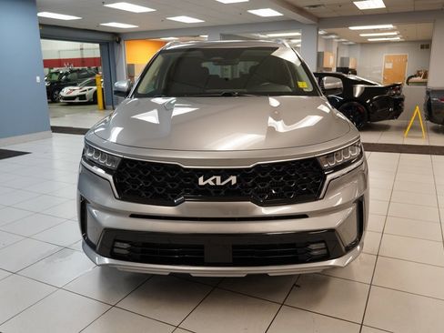 Used 2023 Kia Sorento EX image 15