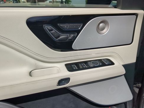 New 2026 Lincoln Aviator Black Label w/ Dynamic Handling Package image 12