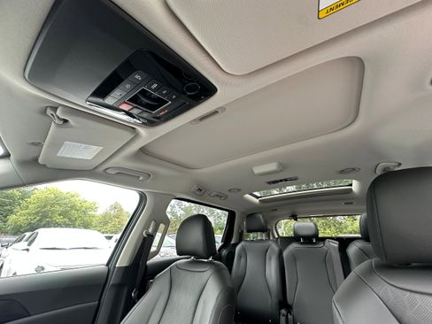 New 2026 Kia Carnival SX w/ SX Dark Edition Package image 44