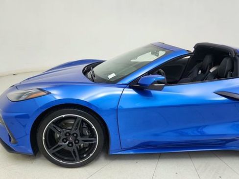 Used 2023 Chevrolet Corvette Stingray w/ Z51 Performance Package image 4
