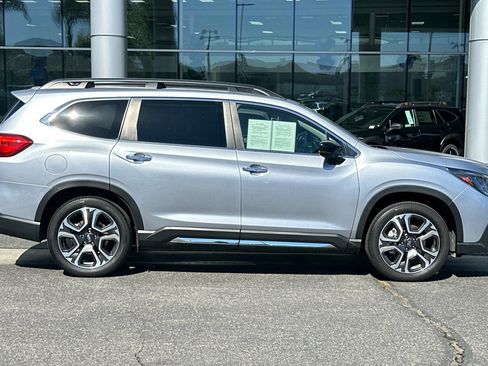 Used 2024 Subaru Ascent Touring image 3