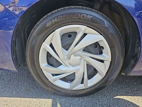 Used 2024 Subaru Impreza 2.0i AWD/4WD image 33