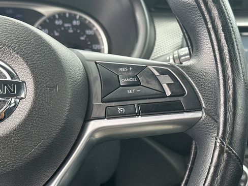 Used 2018 Nissan Kicks S image 36