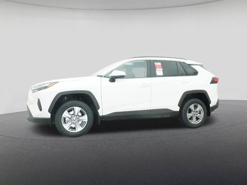 New 2025 Toyota RAV4 XLE FWD image 18