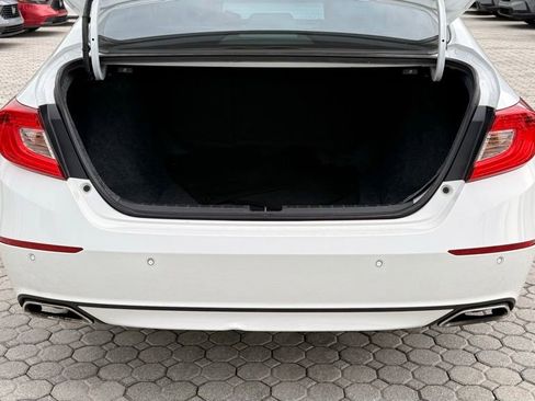 Used 2021 Honda Accord Touring image 18