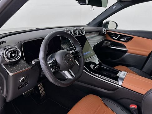 Certified 2026 Mercedes-Benz GLC 300 image 10