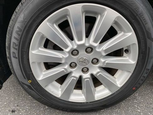 Used 2014 Toyota Sienna XLE image 34