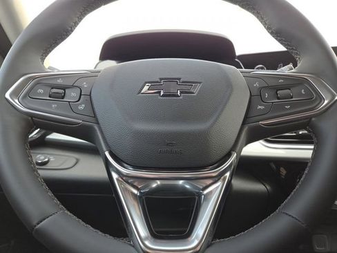 New 2026 Chevrolet Trax LT FWD image 32