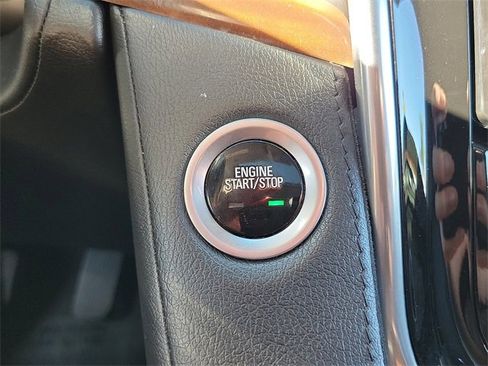 Used 2019 Cadillac Escalade ESV Luxury image 14