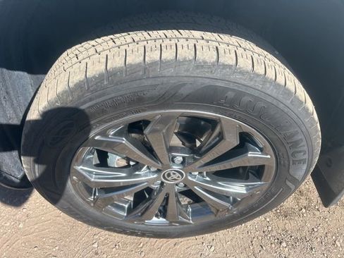 Used 2022 Toyota RAV4 XLE Premium AWD/4WD image 10