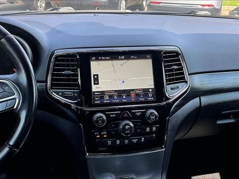 Used 2020 Jeep Grand Cherokee Altitude AWD/4WD image 18