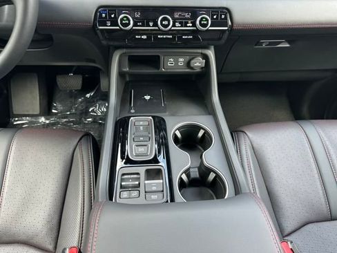 New 2025 Honda Pilot Black Edition image 31