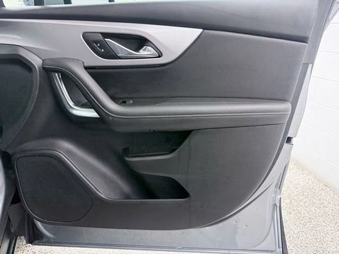 Used 2025 Chevrolet Blazer LT FWD image 18