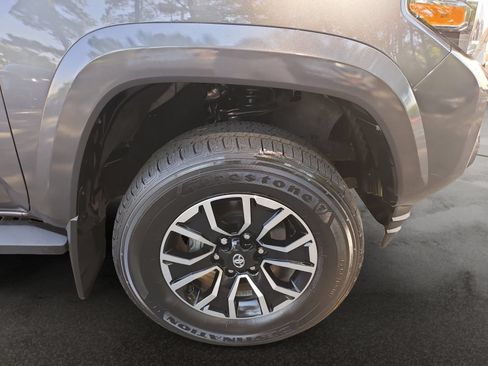 Used 2021 Toyota Tacoma TRD Sport RWD image 39