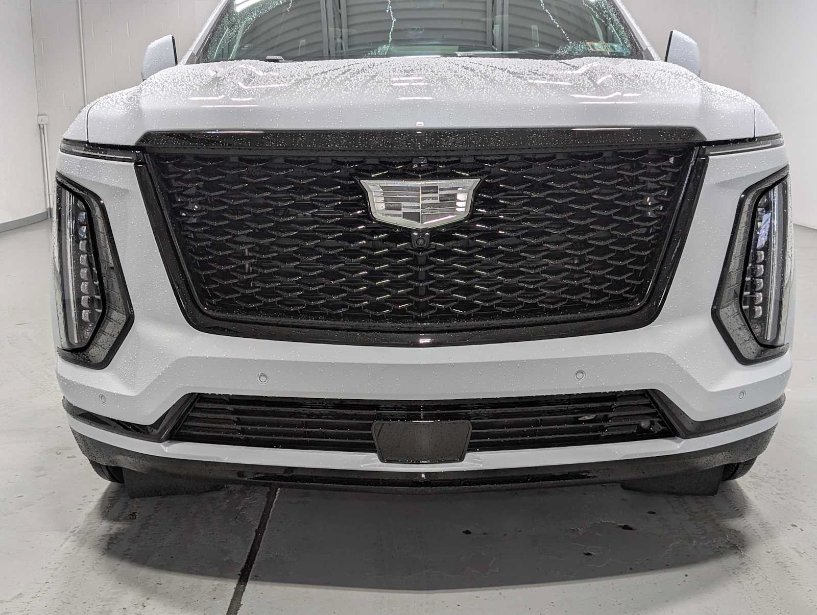 Certified 2026 Cadillac Escalade ESV Platinum Sport w/ LPO, ONYX Package AWD/4WD image 2