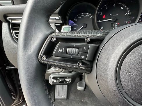 Certified 2025 Porsche Macan Turbo image 18