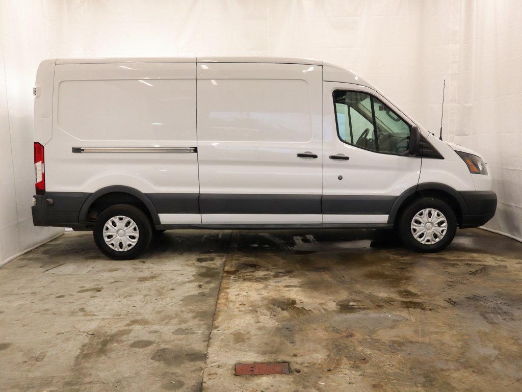 Used 2015 Ford Transit 250 148 Medium Roof RWD image 7