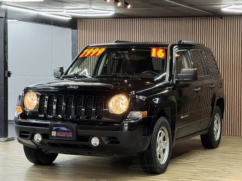 Used 2016 Jeep Patriot Sport FWD image 3