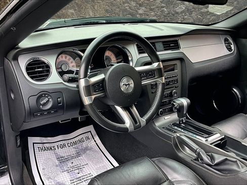 Used 2011 Ford Mustang GT Premium w/ Comfort Pkg image 12