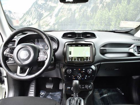 Used 2022 Jeep Renegade Latitude w/ Convenience Group image 18